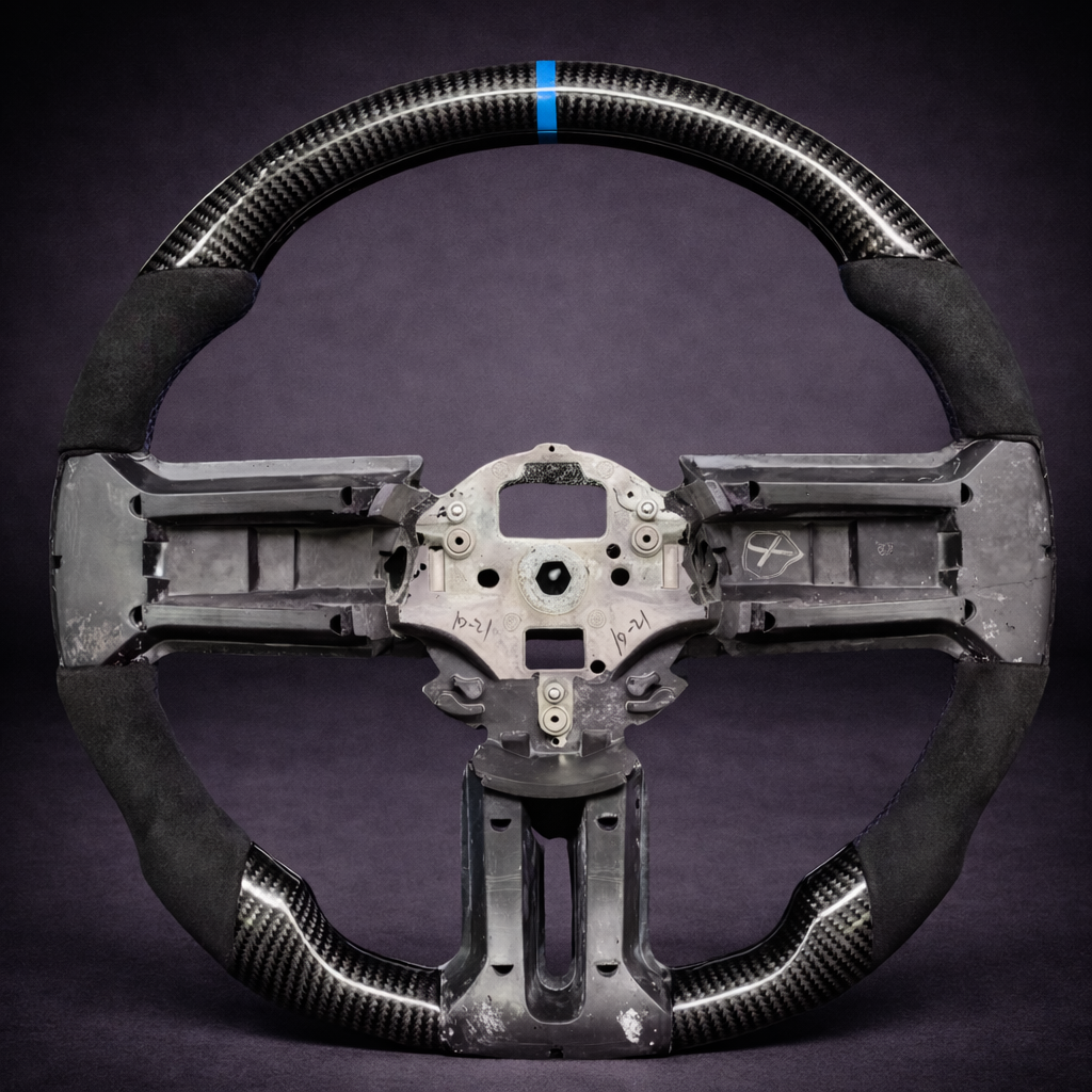 Volante Deportivo de Fibra de Carbono y Alcántara para Ford Mustang 2010–2014